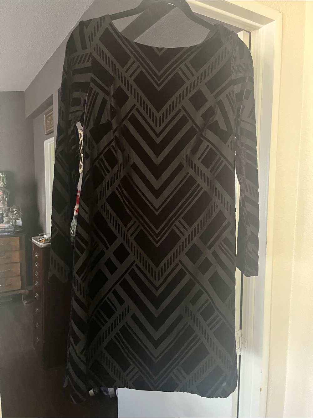 Vince Camuto Black Geometric Velvet-Print Long Sleeve Dress